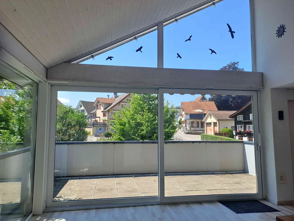 Helle 5,5-Zimmer-Wohnung mit Wintergarten