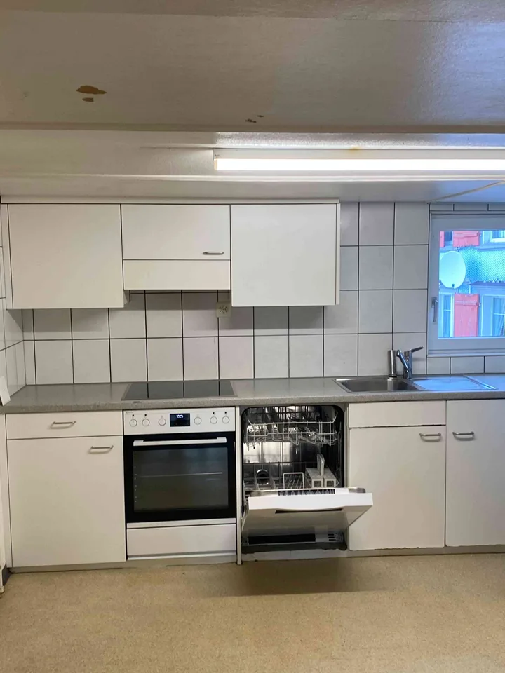 Helle und grosszügige 31/2 Zimmer Wohnung
