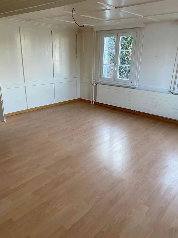 Helle und grosszügige 31/2 Zimmer Wohnung