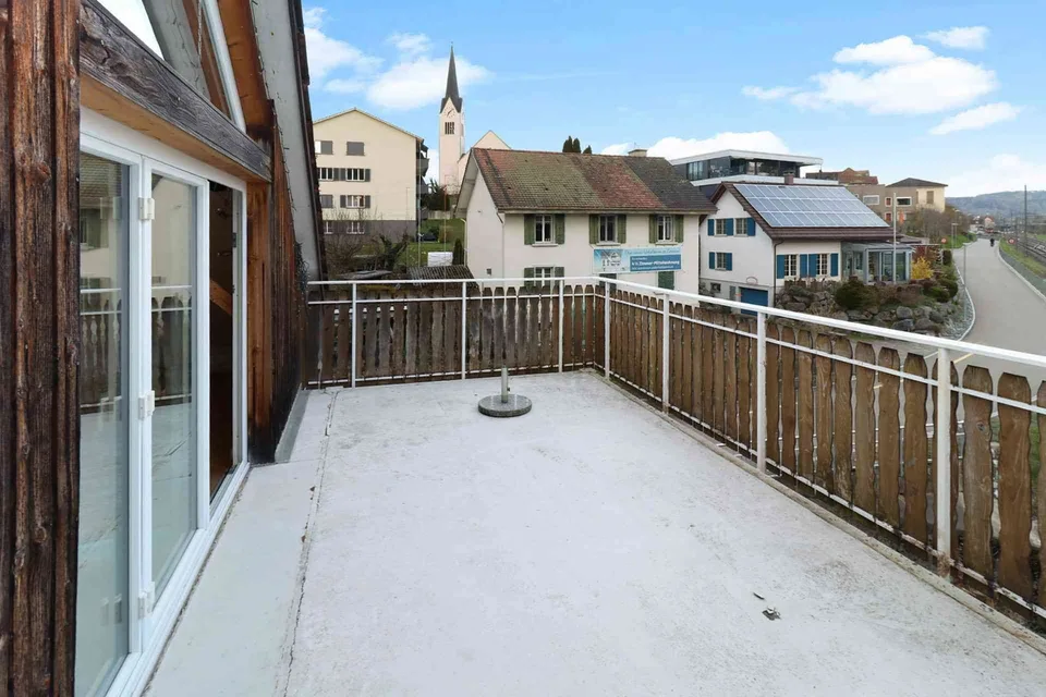 Frisch sanierte 6-Zimmer-Wohnung in Top-Lage in Aadorf