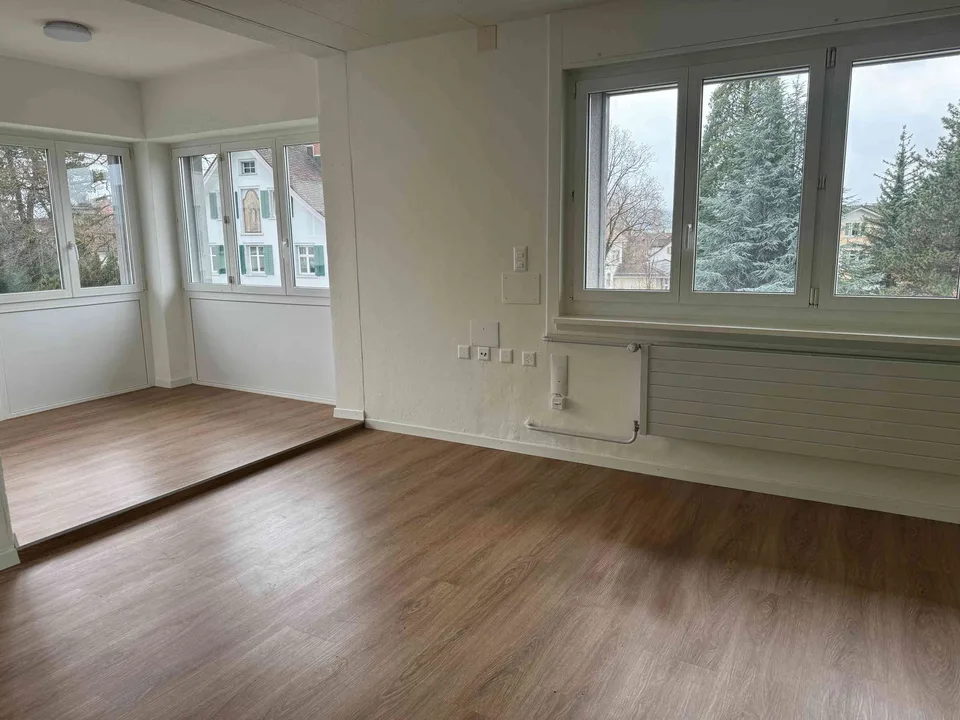 Praxis- oder Büroraum zu vermieten in Geschäftshaus mit Charme