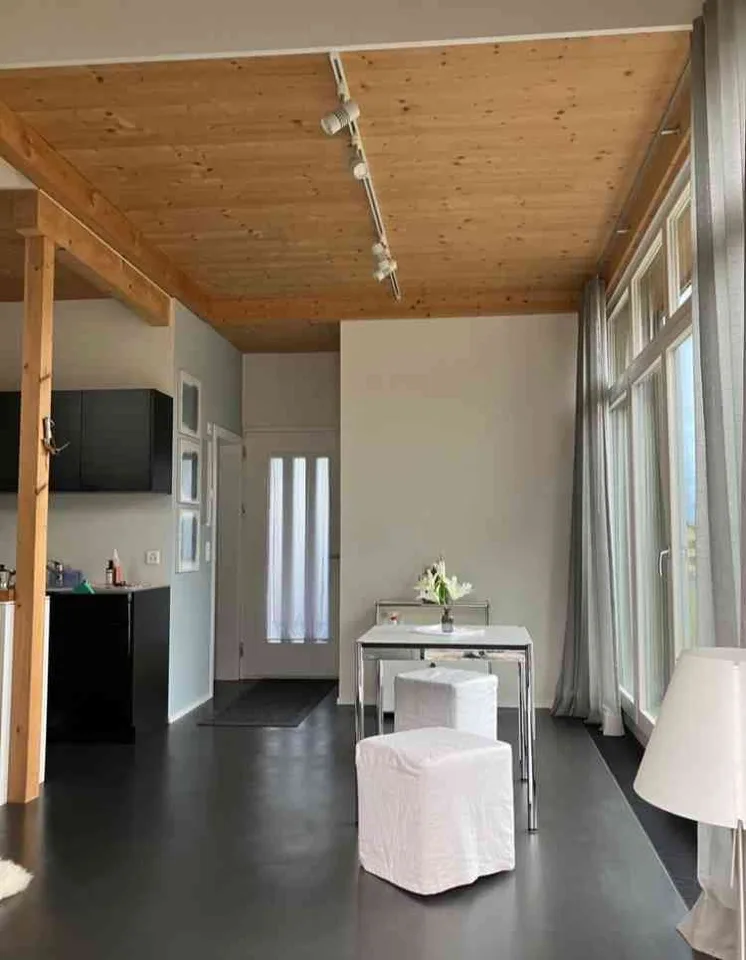 Attraktive 2.5-Zi-Maisonette in umgebauter Scheune am Bettenauerweiher