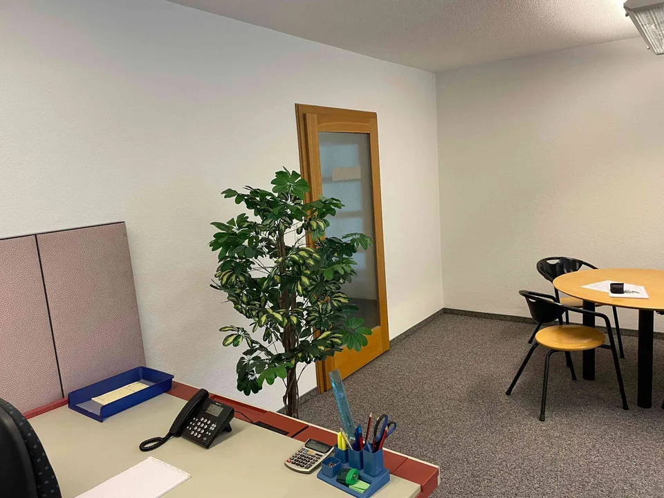 Büro in Gewerbehaus an zentraler Lage
