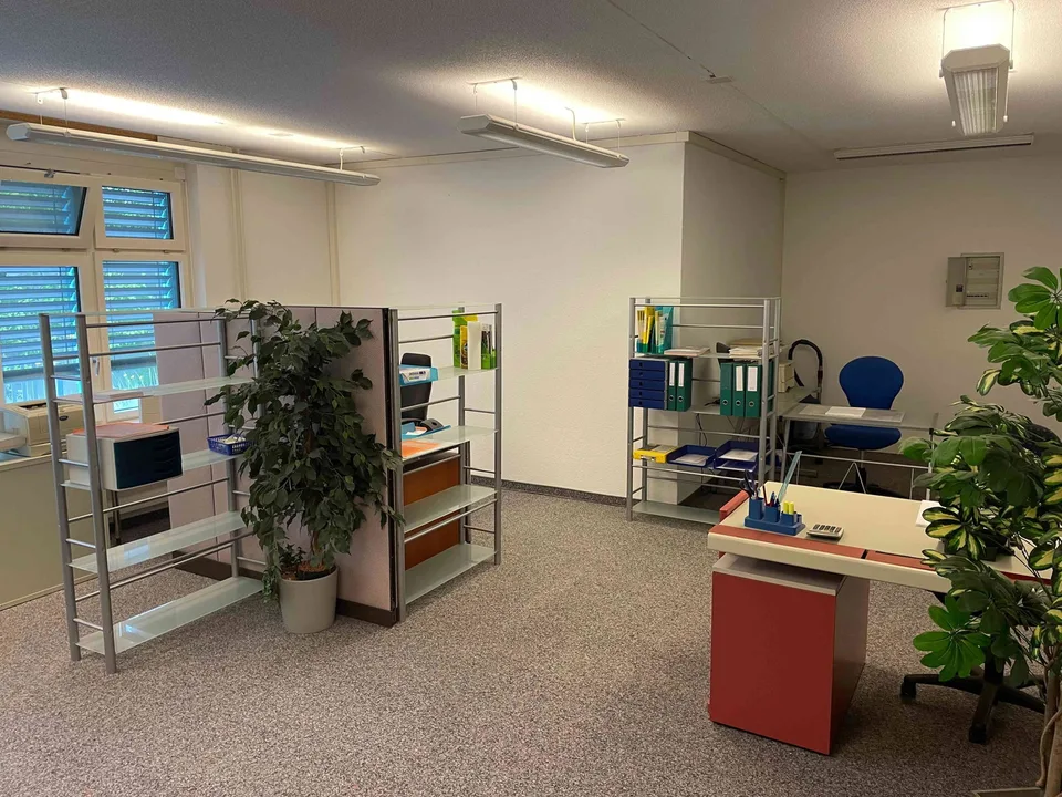 Büro in Gewerbehaus an zentraler Lage