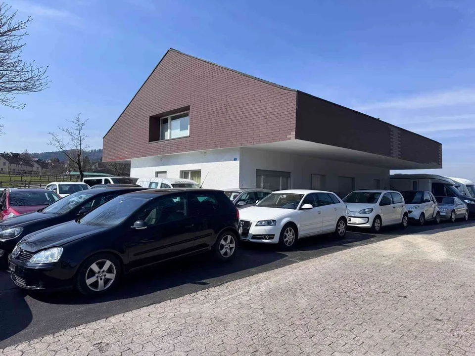 Gewerbeobjekt mit grossem Aussenplatz