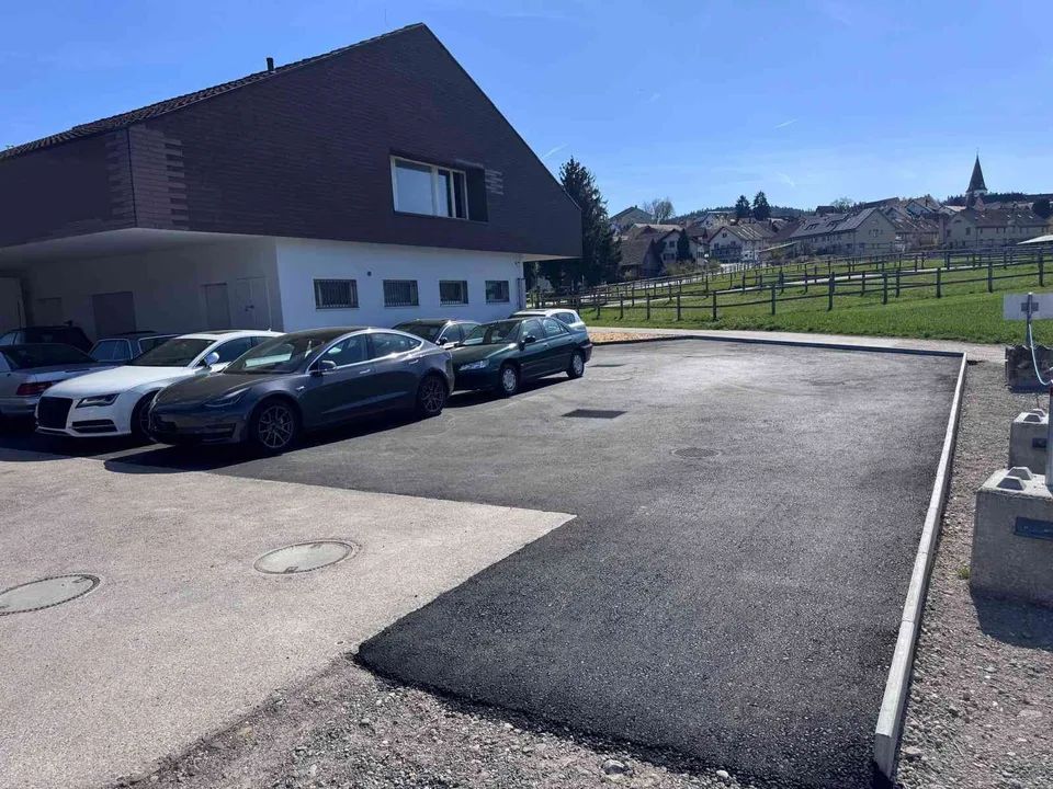 Gewerbeobjekt mit grossem Aussenplatz