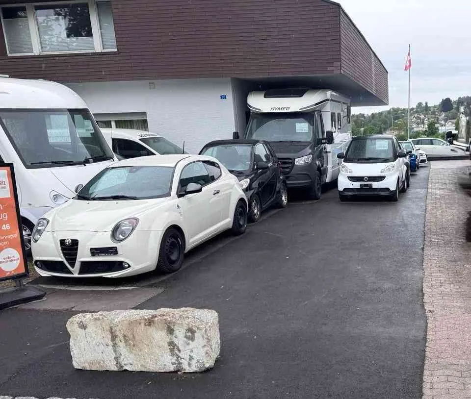 Gewerbeobjekt mit grossem Aussenplatz