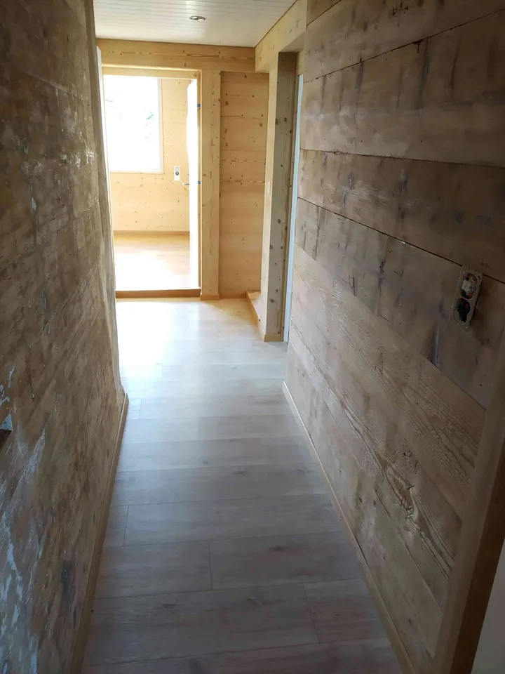 Schöne geräumige 4,5 Zi Familienwhg mit Lift, Terasse, Garten