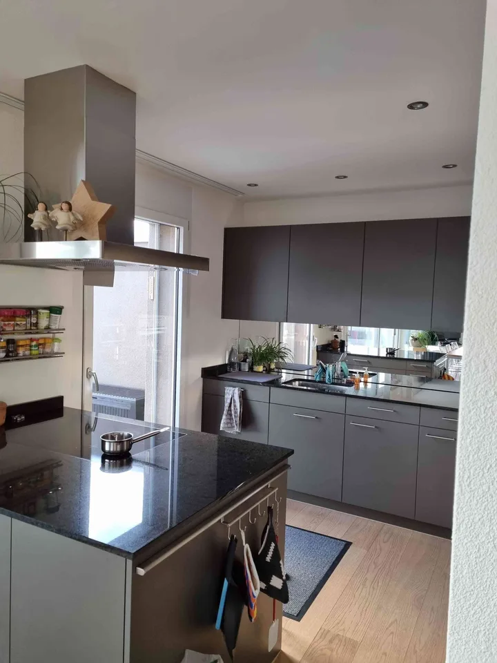 wunderschöne Attika-Wohnung im Eigentumsstandard in Bazenheid