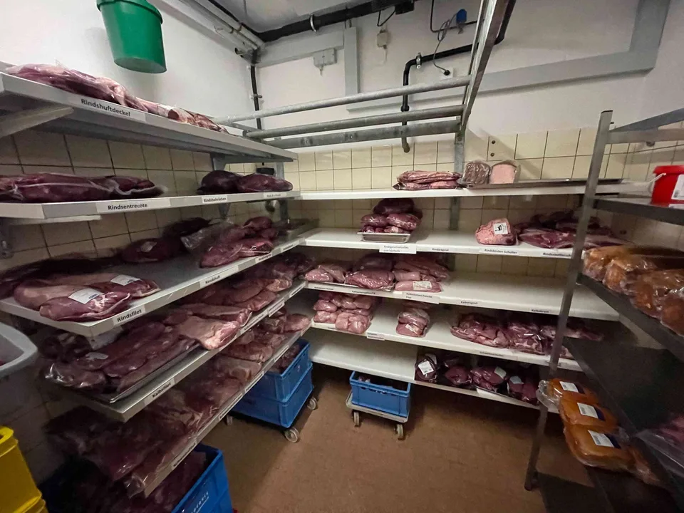 Gewerberaum mit Verkaufsfläche & Produktionsinfrastruktur in Wil