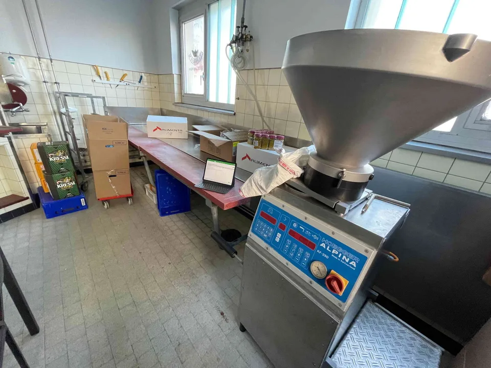 Gewerberaum mit Verkaufsfläche & Produktionsinfrastruktur in Wil