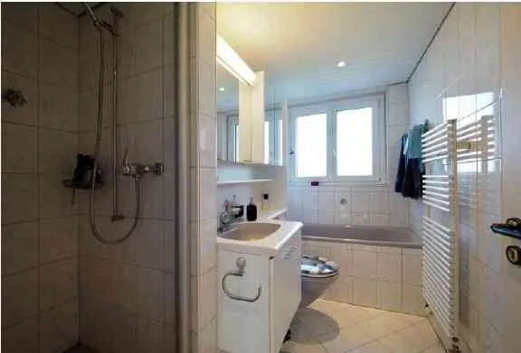3.5-Zimmer Wohnung mit Wintergarten & 2 Balkonen – ruhige Lage + Garag