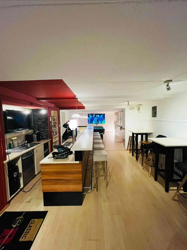 Bar/gewerbe/hobbyraum