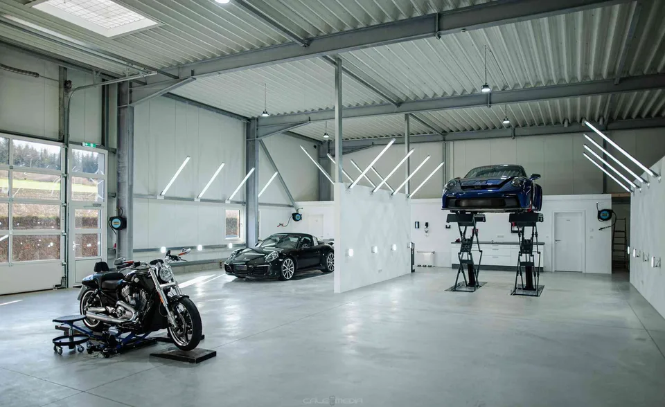 Suche Halle oder Werkstatt für Fahrzeug aufbereitungen