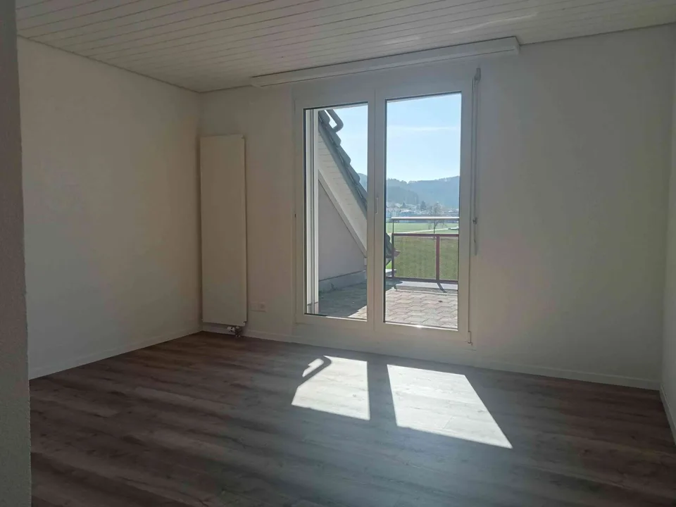 Dachwohnung / Erstbezug & Luftiges Wohnen