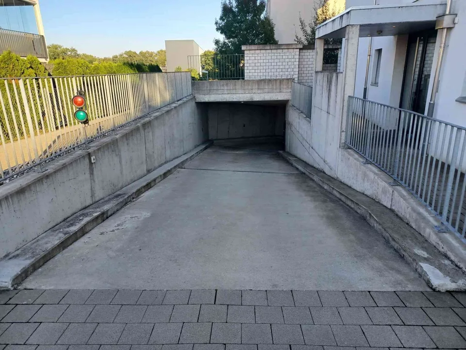 Tiefgaragenplatz