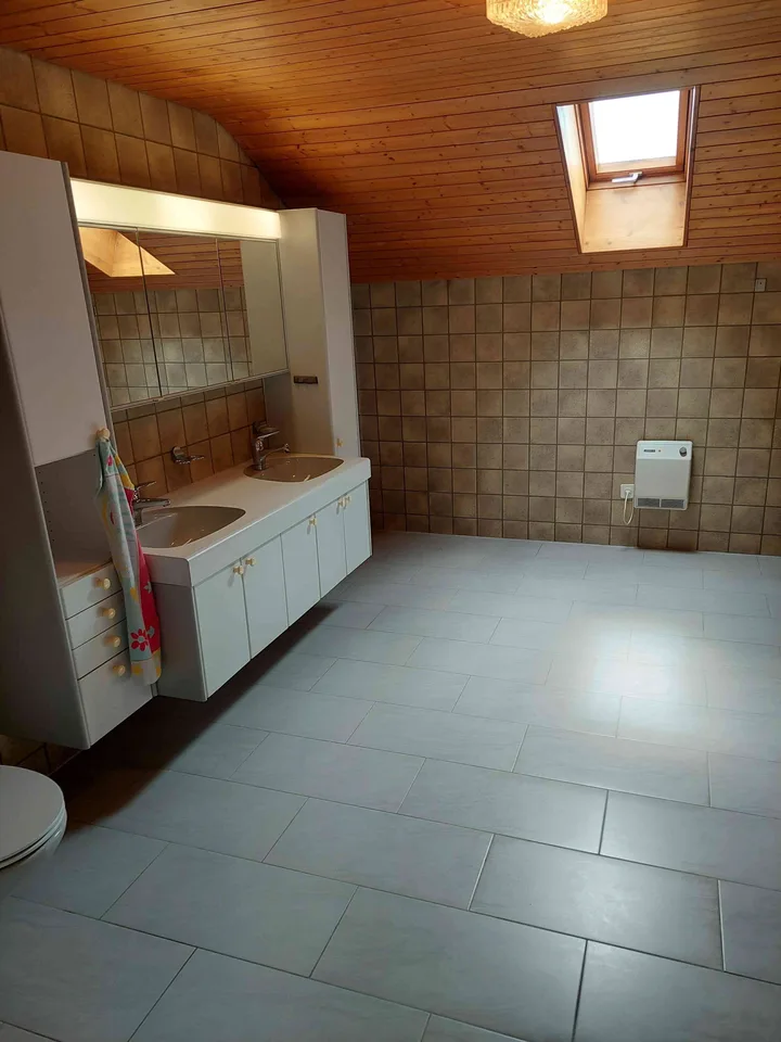 7 Zimmer Wohnung auf dem Land