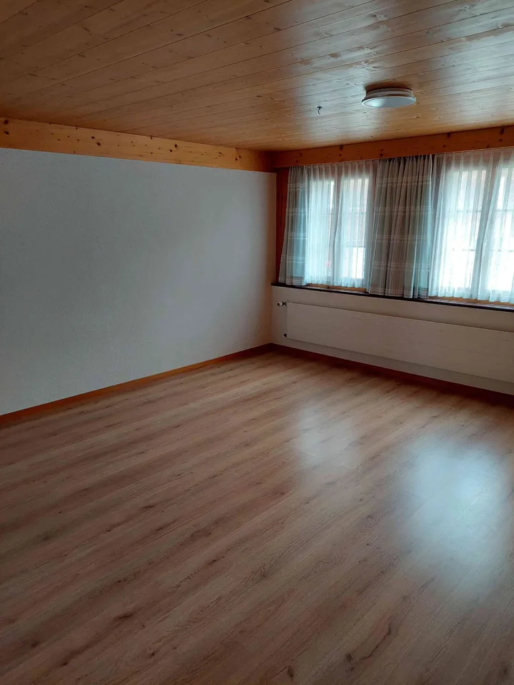 7 Zimmer Wohnung auf dem Land