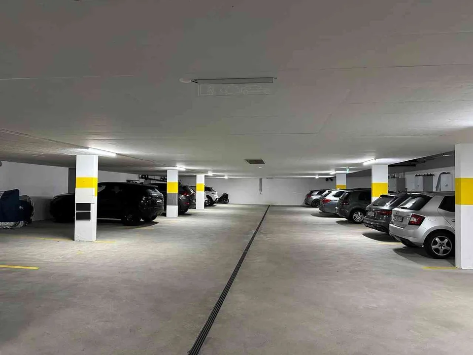 Auto Abstellplatz in Tiefgarage