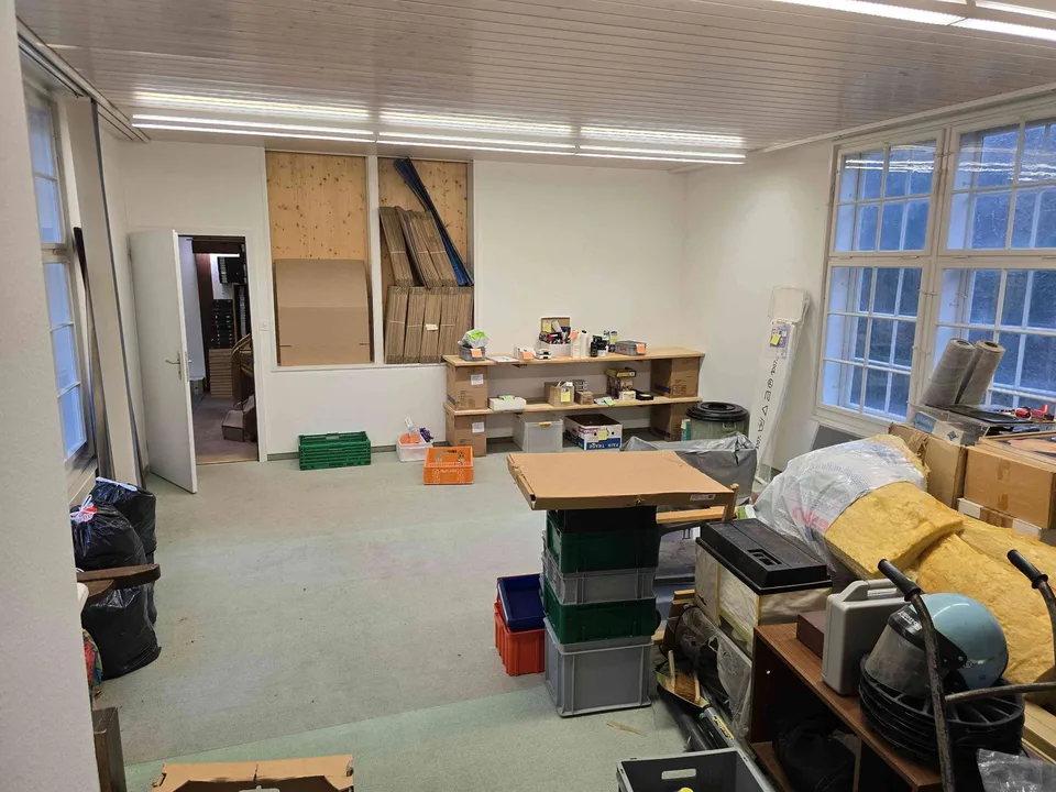 schönes Atelier bzw. Lagerraum mit Archiv zu vermieten ab 600.- /Monat