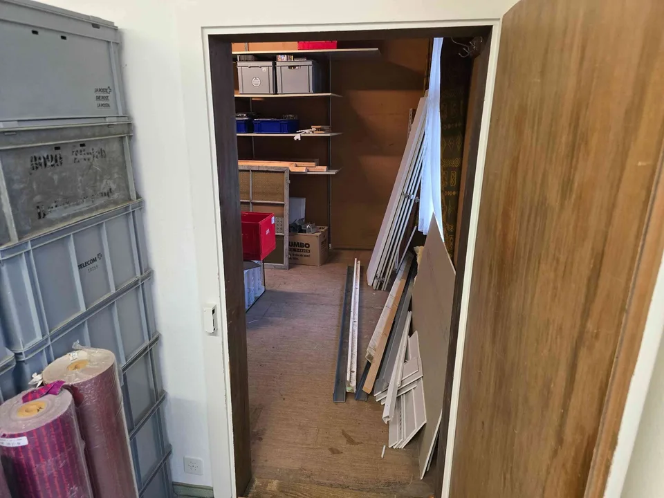 schönes Atelier bzw. Lagerraum mit Archiv zu vermieten ab 600.- /Monat