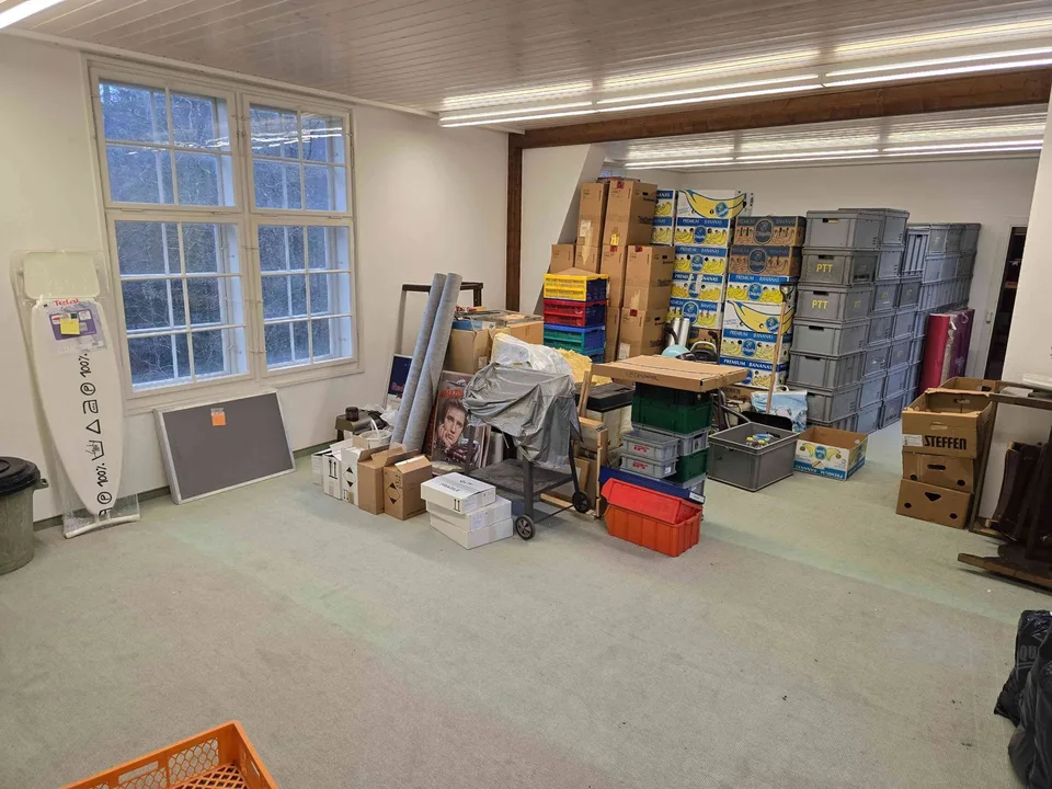 schönes Atelier bzw. Lagerraum mit Archiv zu vermieten ab 600.- /Monat