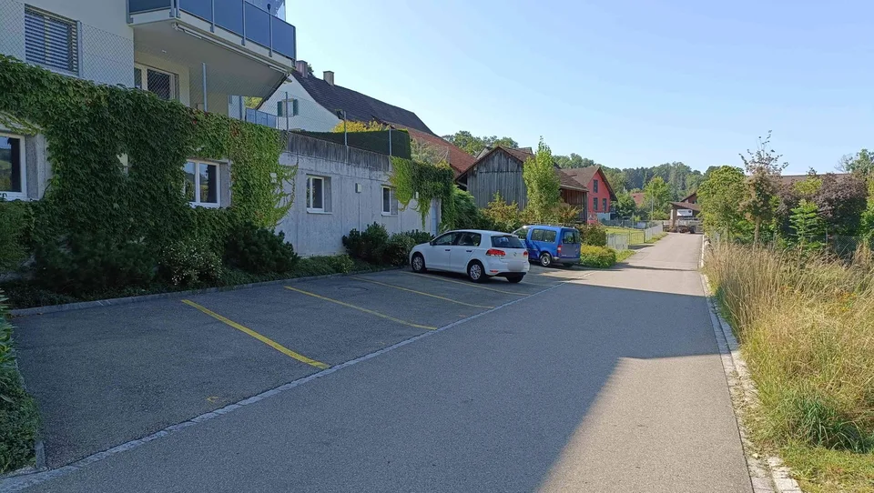 Aussenparkplatz