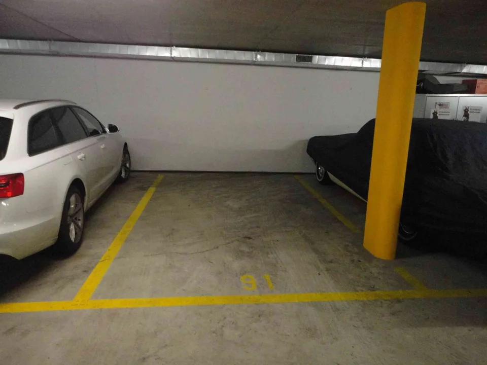 Tiefgaragenplätze in Rossrüti zu vermieten