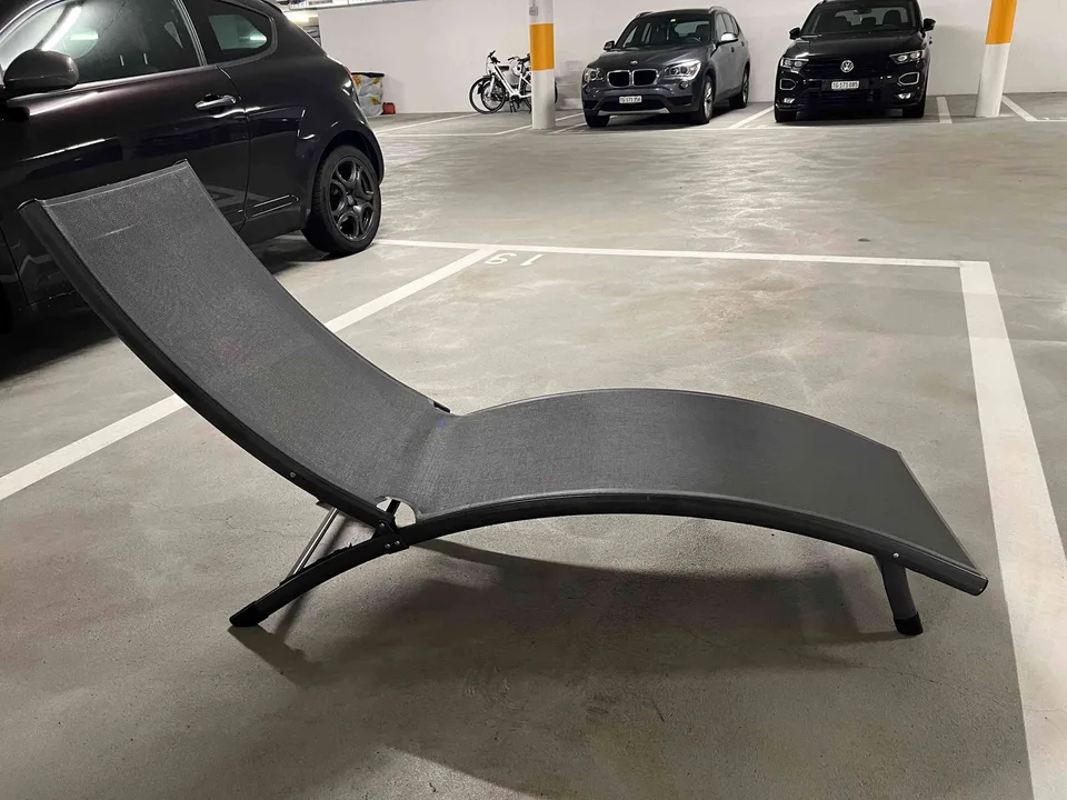 Tiefgaragen Parkplatz zu vermieten