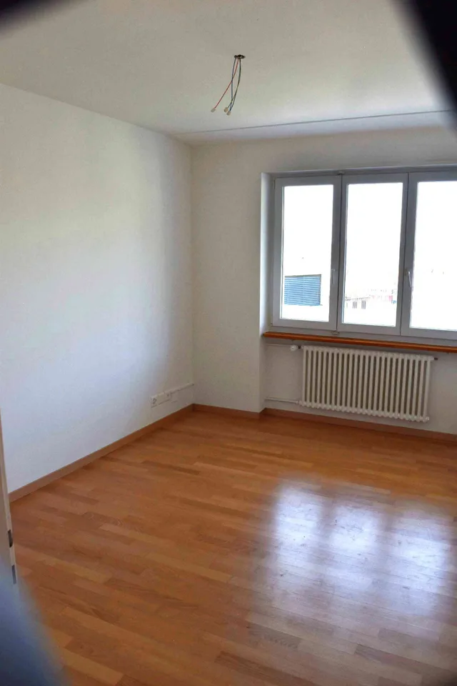 Frisch renovierte 2.5-Zimmer-Wohnung mit Balkon in Winterthur-Seen