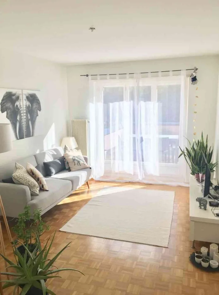 Helle 2.5-Zimmer-Wohnung mit grosser Sonnenterrasse