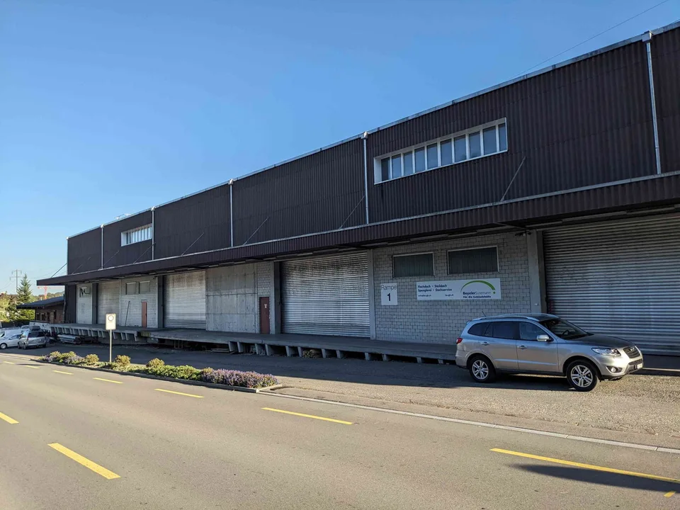 Grosszügige Gewerbe- und Lagerfläche in Rickenbach Sulz