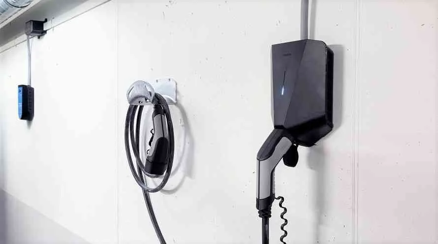Einstellplatz mit Ladestation für Elektroauto