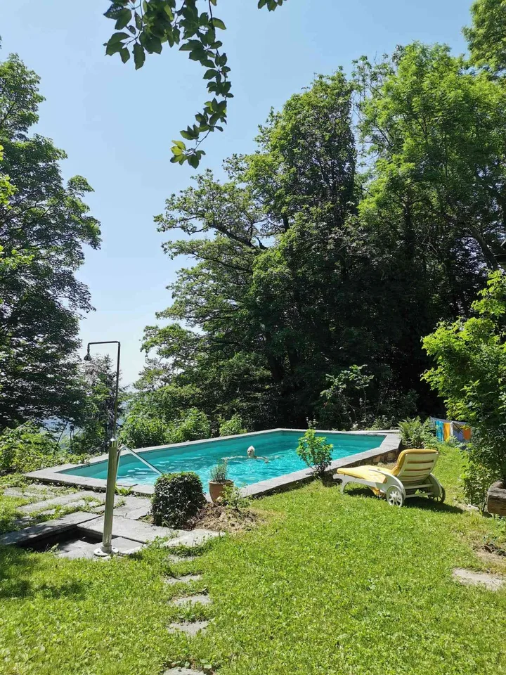 Lovely two bedroom apartment Oct/Nov 26 for one year or more...