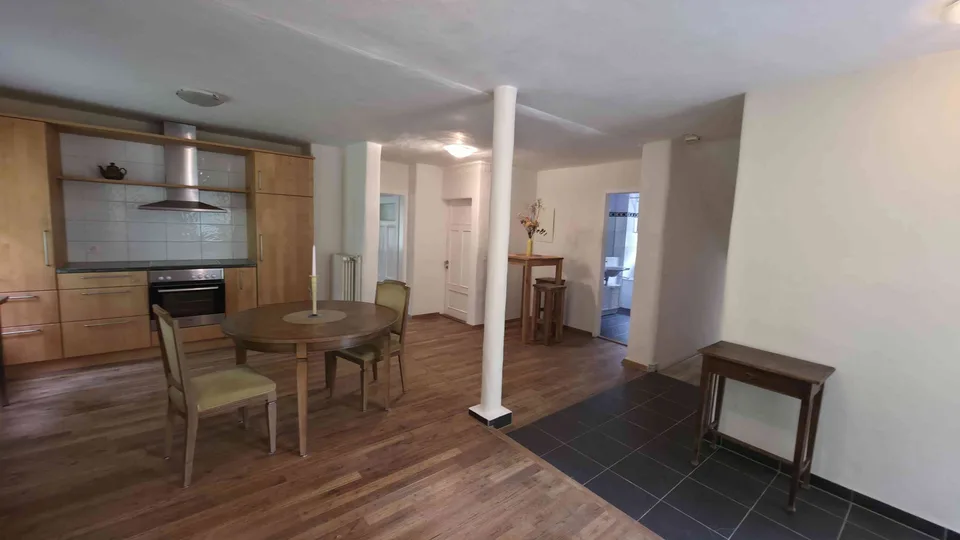 Lovely two bedroom apartment Oct/Nov 26 for one year or more...