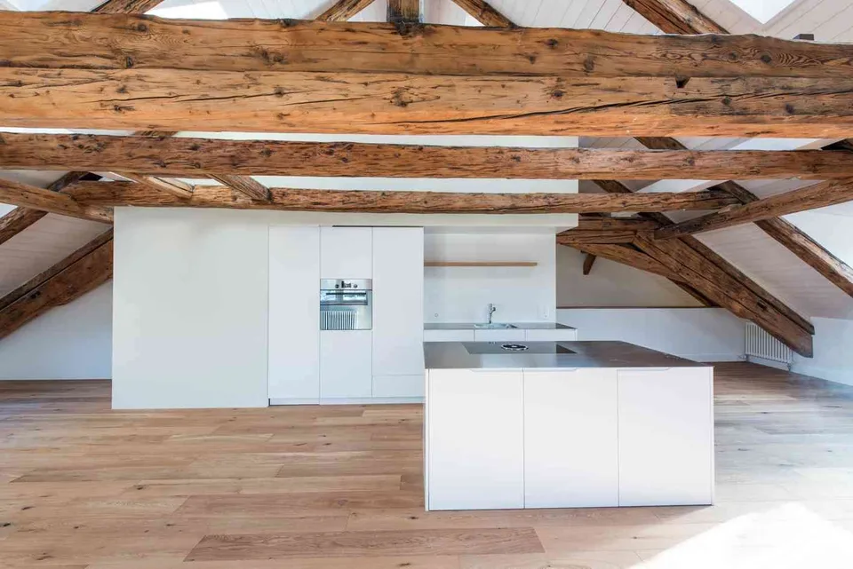 Einzigartige Dachwohnung mit Galerie in der Altstadt