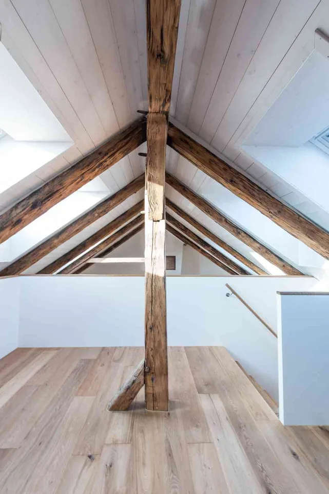Einzigartige Dachwohnung mit Galerie in der Altstadt