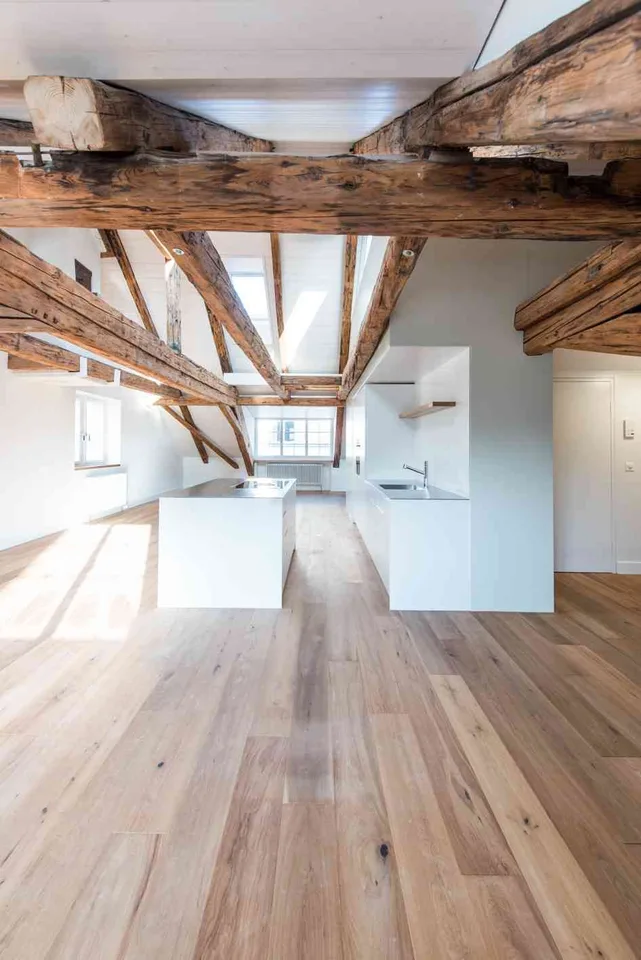 Einzigartige Dachwohnung mit Galerie in der Altstadt