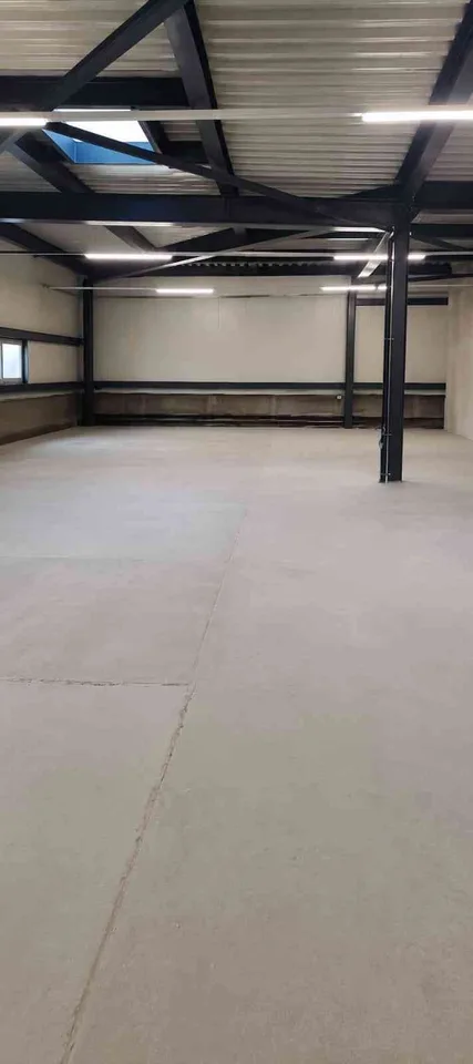 Gewerbefläche / Lagerraum ca. 230 m² zu vermieten