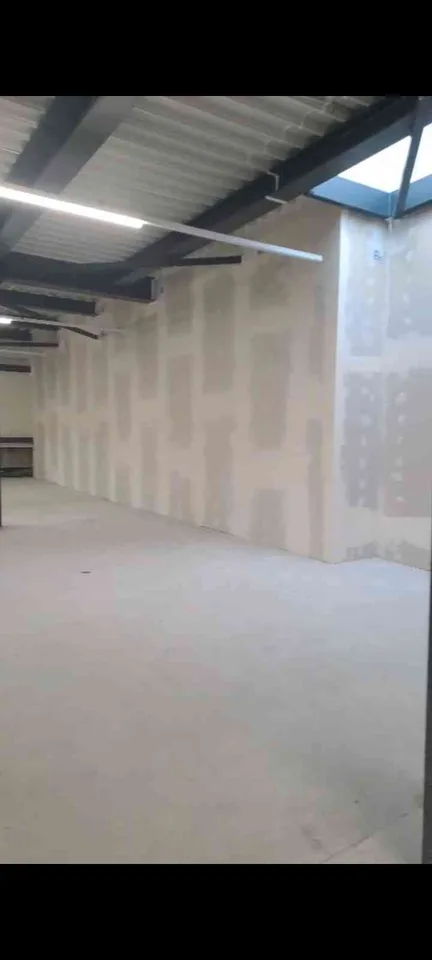 Gewerbefläche / Lagerraum ca. 230 m² zu vermieten