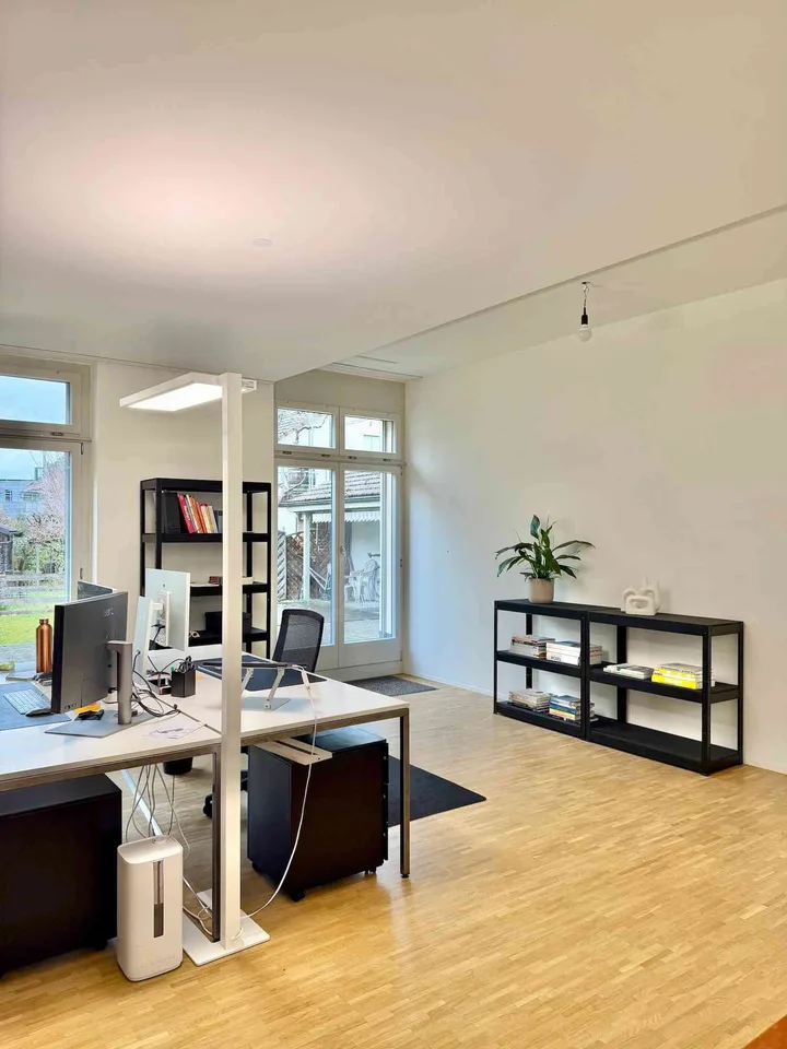 Büroarbeitsplatz in Bürogemeinschaft zu vermieten – Oberwinterthur