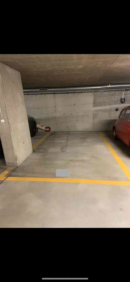 Tiefgaragenplatz in Winkel zu vermieten