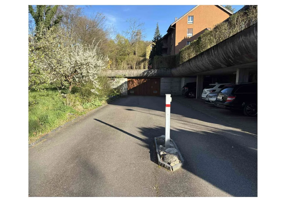 Tiefgaragenstellplatz in Kloten