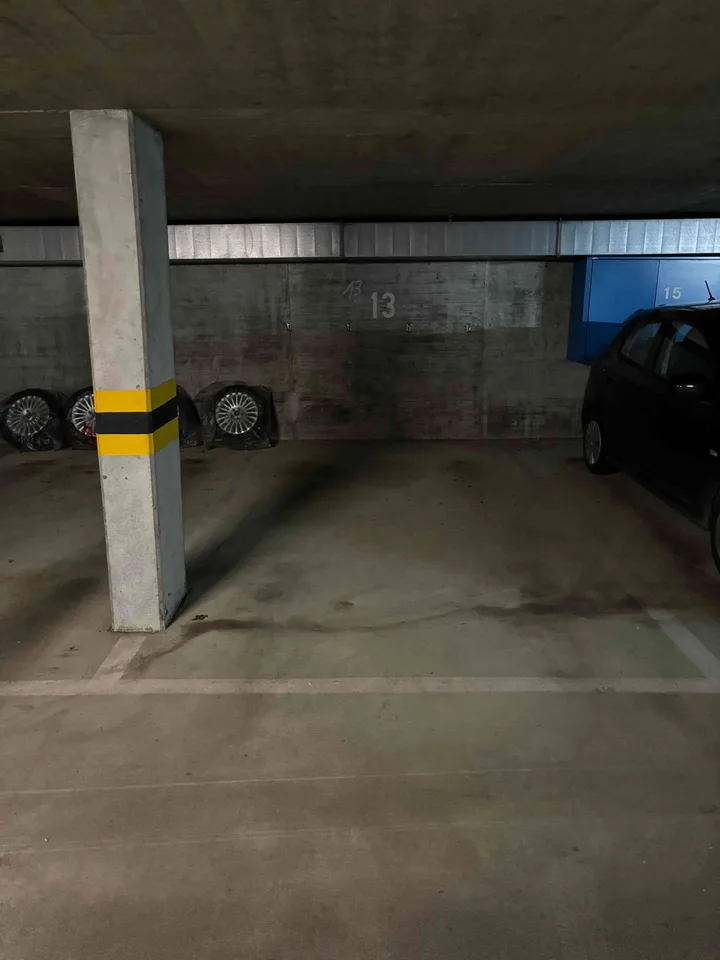 Tiefgaragenstellplatz in Kloten