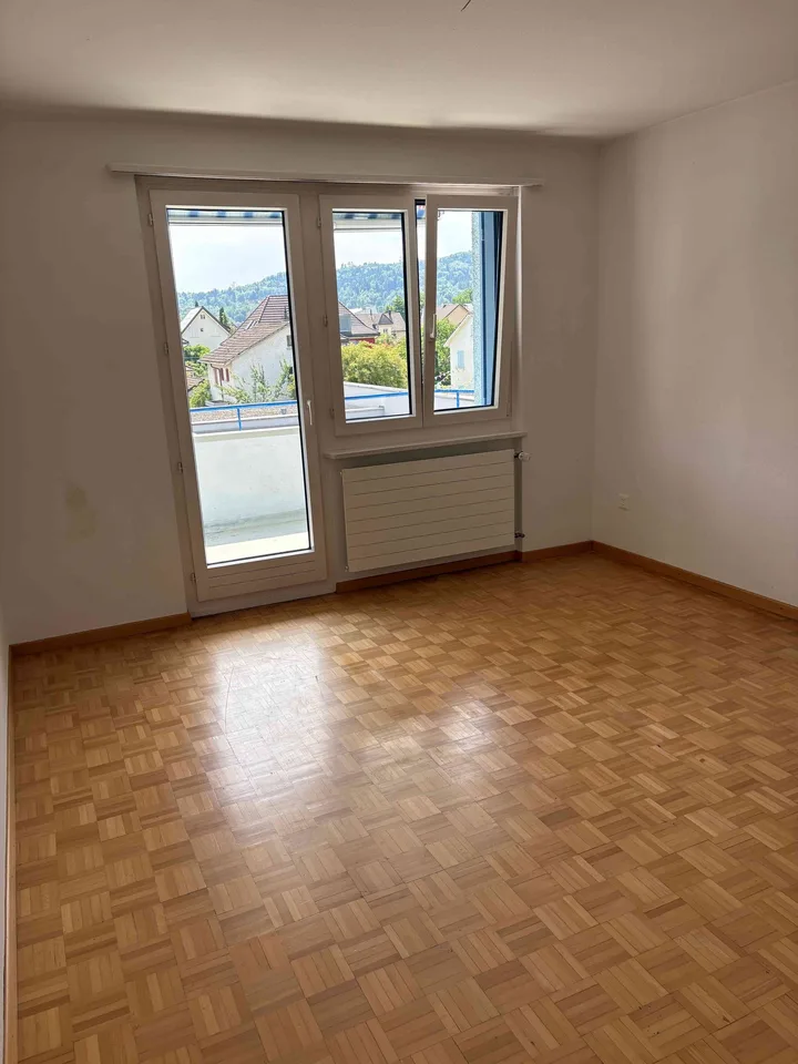 Zentrale 3.5-Zimmer-Wohnung mit grosser Wohnküche & Badewanne