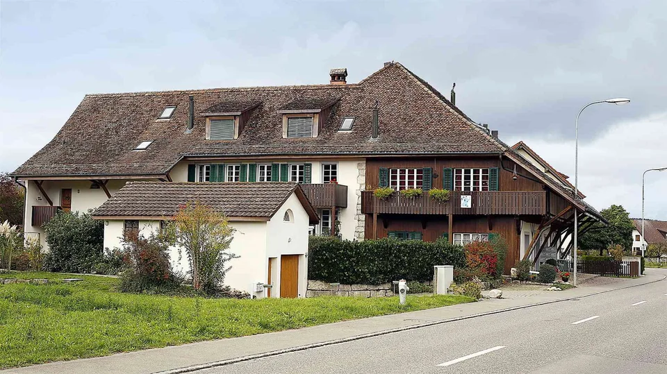 Originelle 4.5-Zimmer-Maisonette-Dachwohnung in Würenlingen