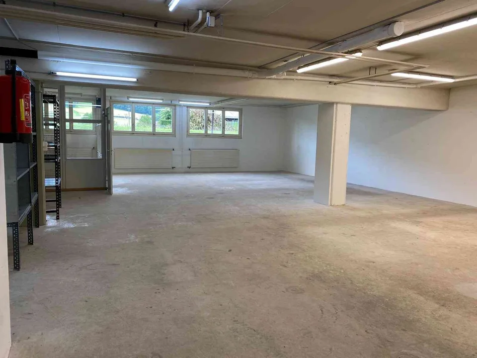 Attraktiver Gewerberaum mit Büro in Schöfflisdorf 8165 zu vermieten