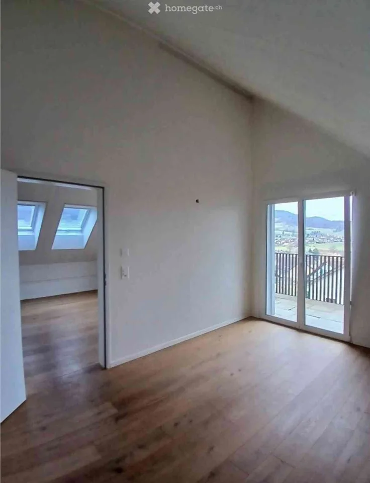 Dachwohnung mit atemberaubender Aussicht - auf Wunsch möbliert