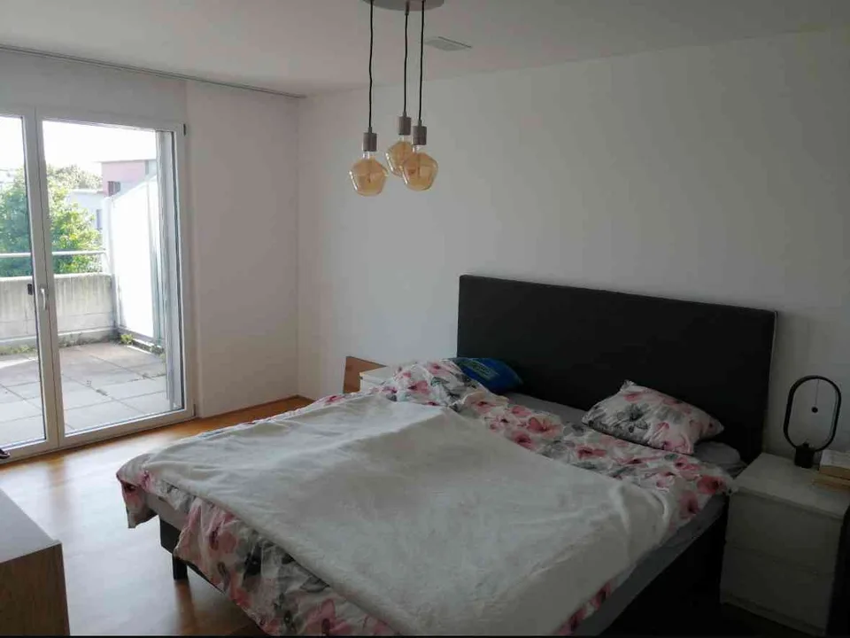 Charmante 2.5 Zimmer Wohnung zu vermieten (Möbeliert)