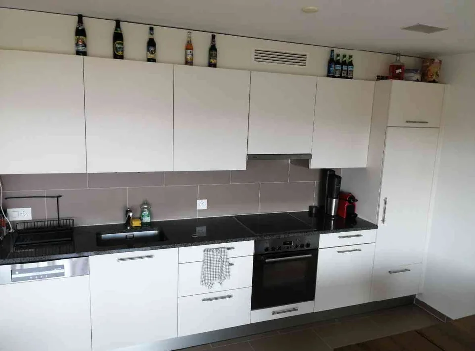 Charmante 2.5 Zimmer Wohnung zu vermieten (Möbeliert)